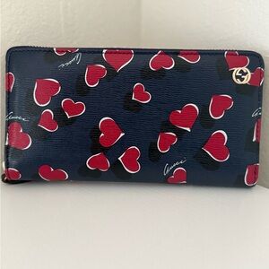 GUCCI Heartbeat Zip-Around Long Wallet